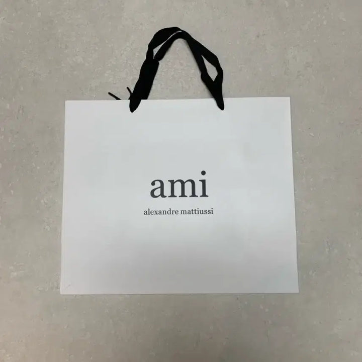 [BUNJANG] Ami Heart Logo Cotton Short Sleeve Shirt White L / [거의 새제품] 아미 ami 하트로고 코튼 반팔셔츠 화이트 L