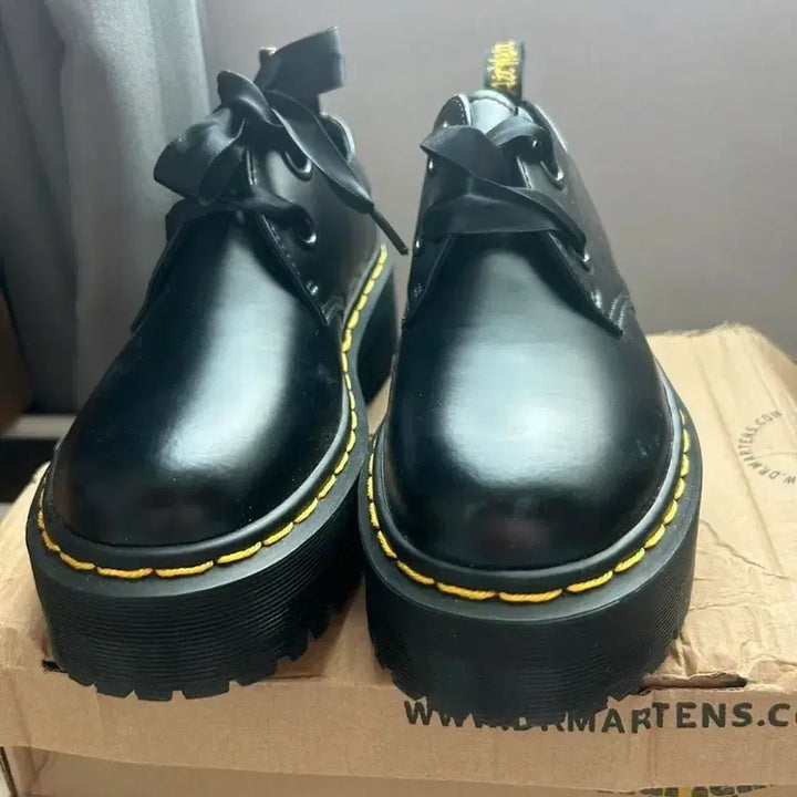 [BUNJANG] Dr. Martens Holly Quad Retro Black Oxford Shoes / 닥터마틴 홀리 쿼드 레트로 블랙 옥스포드화