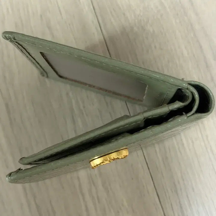 [SOLD OUT] 투아모 Bella Frame Wallet 벨라 프레임 반지갑  올리브