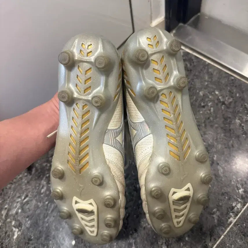 [BUNJANG] Mizuno Morelia Neo 3 Japan Soccer Cleats / 미즈노 모렐리아 네오3 재팬 265