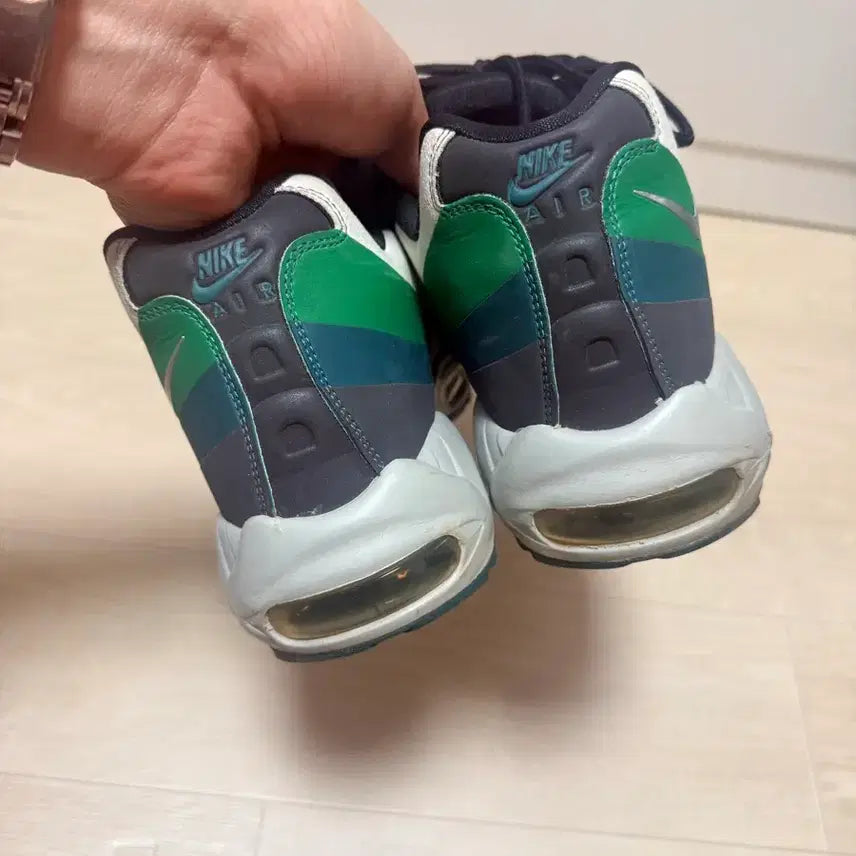 [BUNJANG] Nike Air Max 95 Philadelphia Eagles Sneakers / 에어맥스95 NFL 290