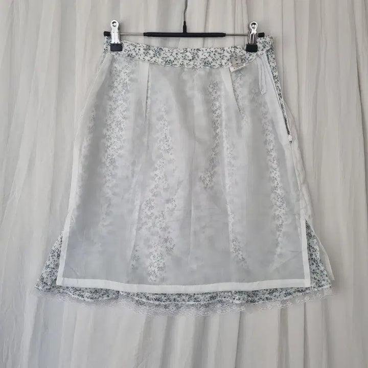 [BUNJANG] VANTER PC Floral Lace Mini Skirt / 플라워 레이스 미니 스커트