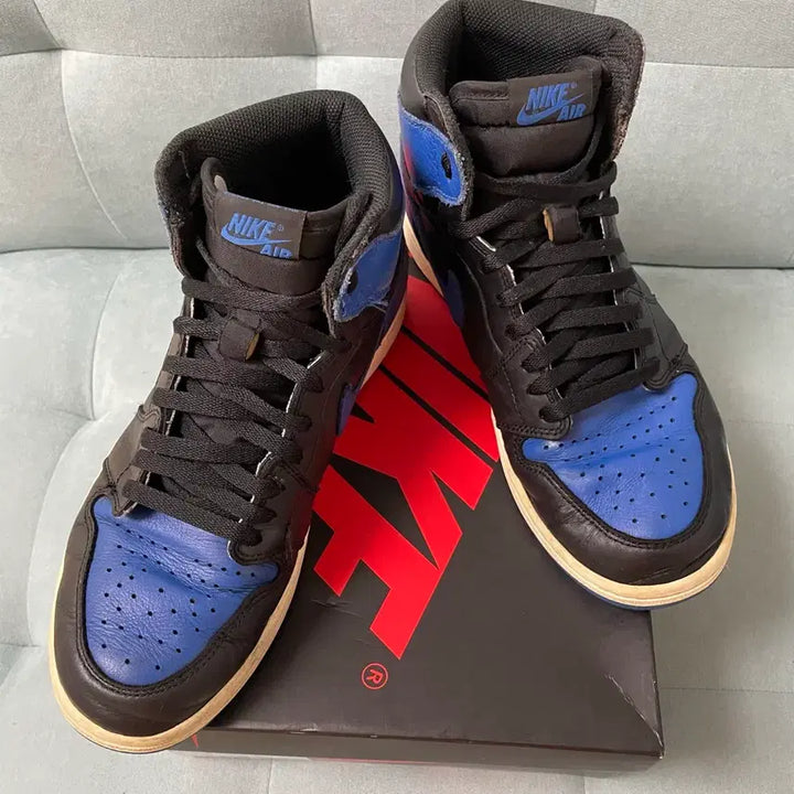 [BUNJANG] Nike Air Jordan 1 Retro High OG Royal Blue Sneakers / 조던1 레트로 하이 OG 로얄블루 280