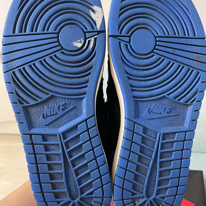 [BUNJANG] Nike Air Jordan 1 Retro High OG Royal Blue Sneakers / 조던1 레트로 하이 OG 로얄블루 280