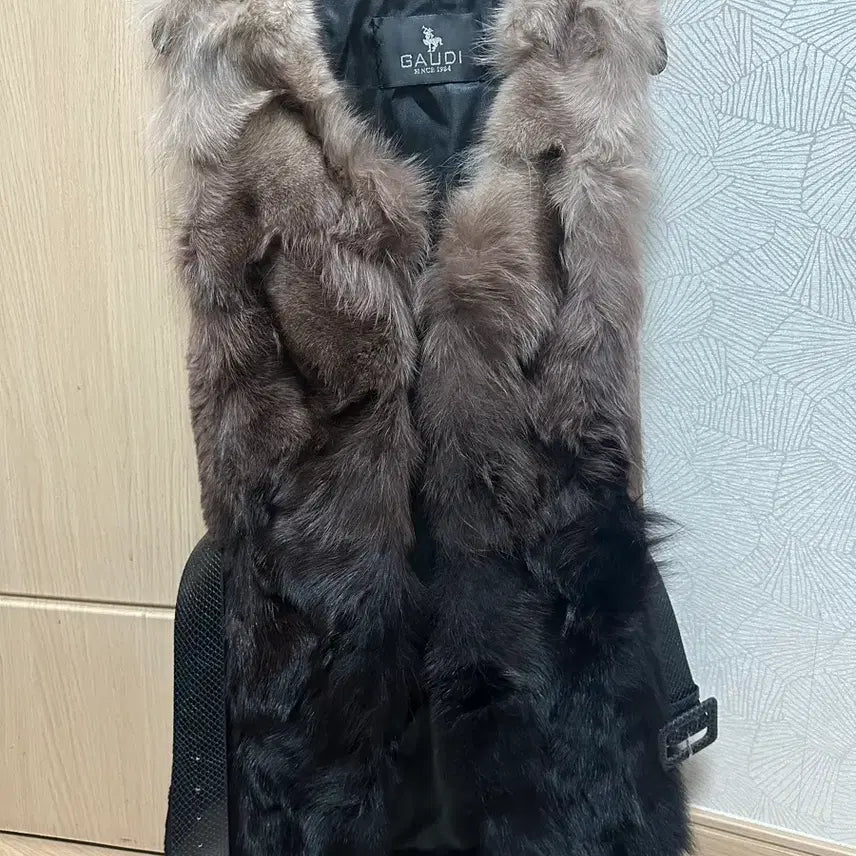 [BUNJANG] Gaudi Fox Fur Vest / 가우디 폭스 퍼 베스트