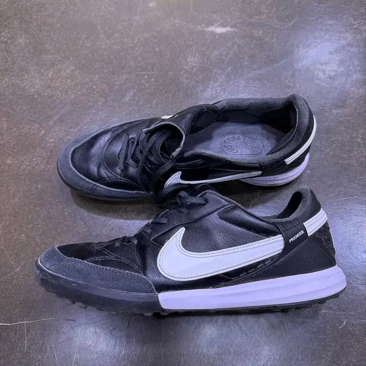 [SOLD OUT] 나이키 프리미어 3 TF 풋살화 275