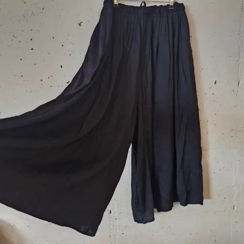 [BUNJANG] Niko And Wide Pleated Culotte Pants / Niko And 니코앤드 와이드 플리츠 큐롯 팬츠