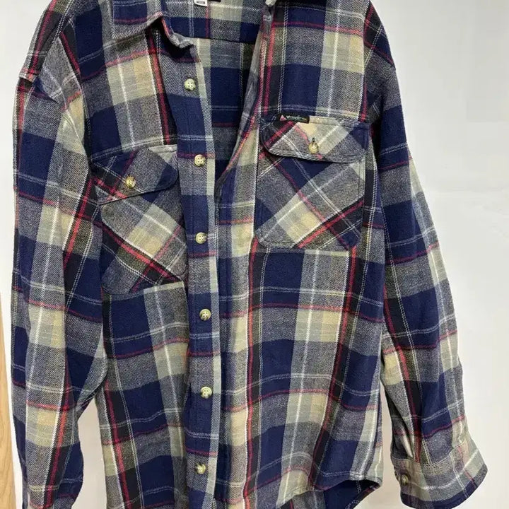 [BUNJANG] Wrangler Navy Plaid Flannel Shirt / 아메리큰 빈티지 랭글러 네이비 플란넬 체크 셔츠
