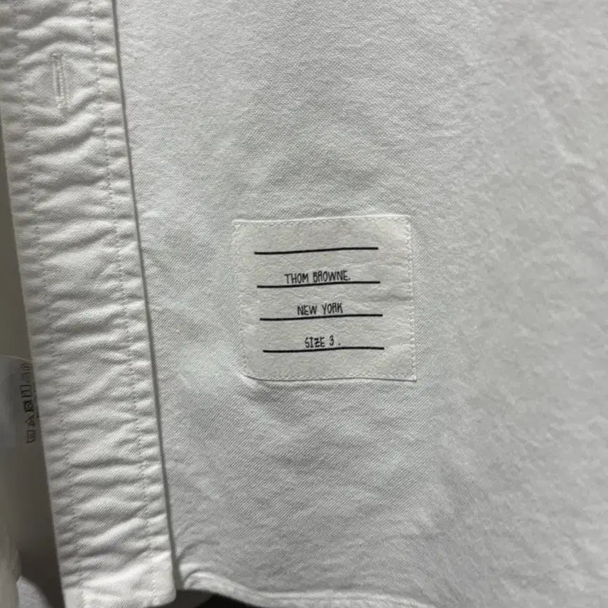 [SOLD OUT] 톰브라운 회색 사선 완장 셔츠 3