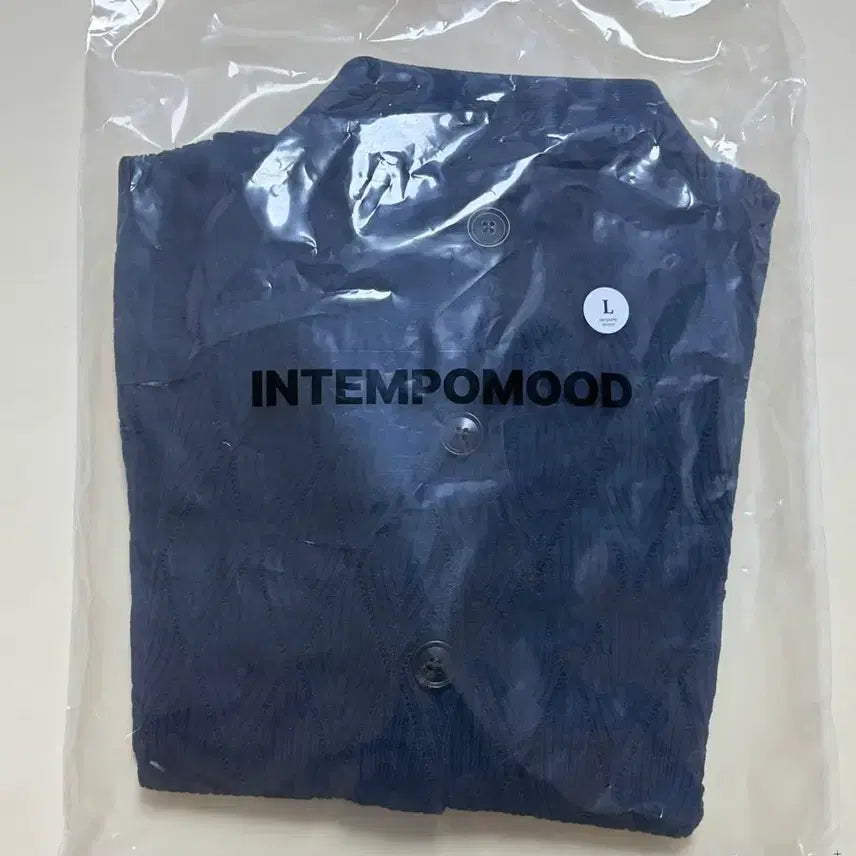 [BUNJANG] Intempo Mood Combe Pattern Collar Short Sleeve Cardigan / 새상품) 인템포무드 콤브 패턴 칼라 반팔 가디건