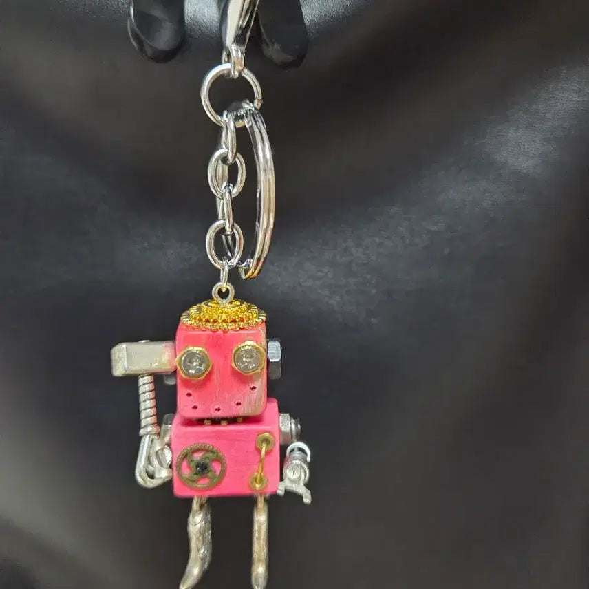 [BUNJANG] Handmade Pink Robot Keyring / 핑크 로봇 키링 핸드메이드 장식
