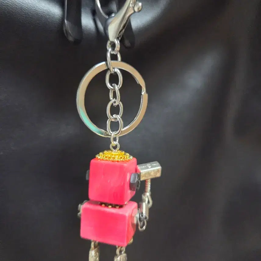[BUNJANG] Handmade Pink Robot Keyring / 핑크 로봇 키링 핸드메이드 장식