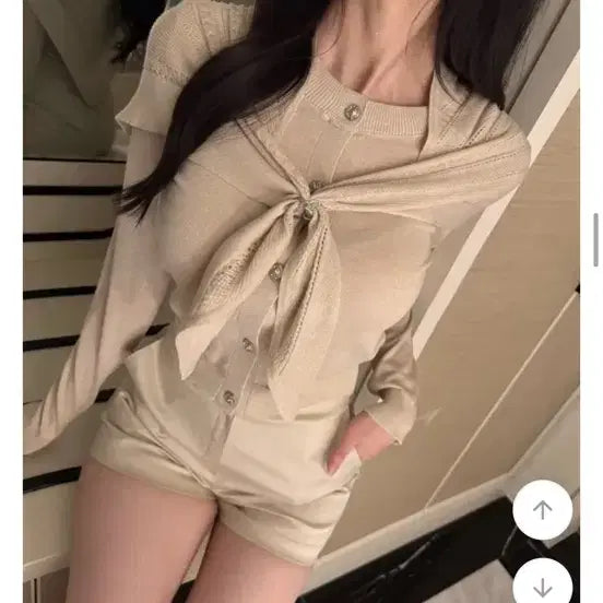 [BUNJANG] Beige Knit Cardigan / 베이지색 니트 가디건