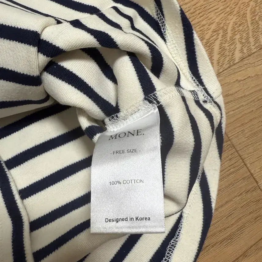 [SOLD OUT] 모네마켓 리본빛 데니스 스트라이프티
