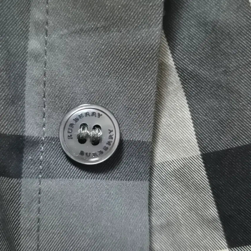 [SOLD OUT] 버버리 체크 반팔 셔츠(남성) XL