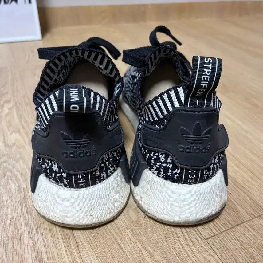 [BUNJANG] Adidas NMD Zebra Sneakers / 아디다스 nmd 지브라 265 사이즈 팝니다