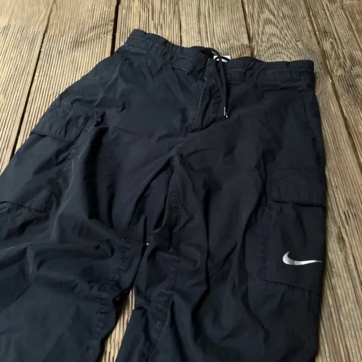 [BUNJANG] Nike Swoosh Black Cargo Pants / (M) 나이키 스우시 블랙 카고 바지