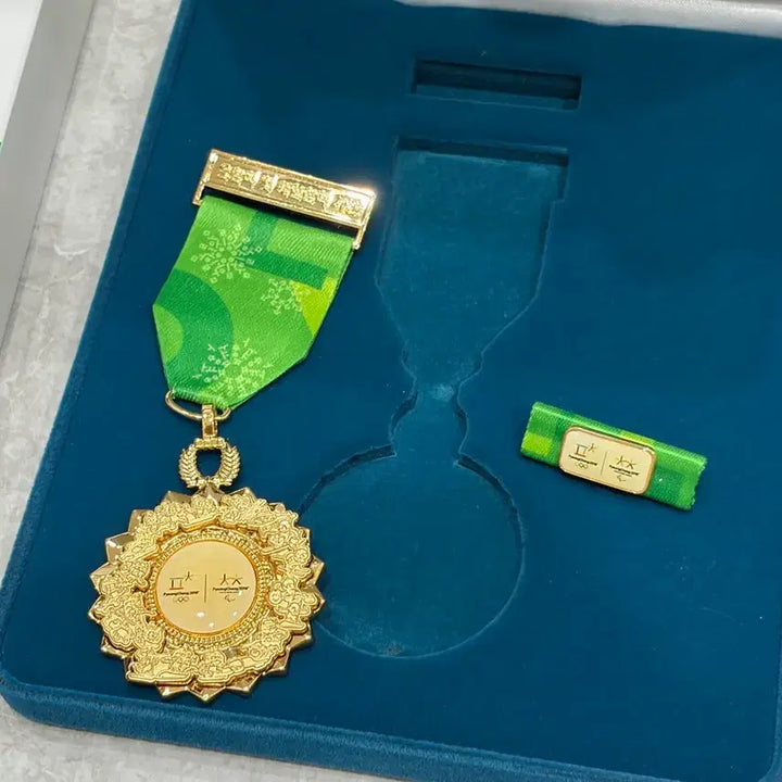 [BUNJANG] Pyeongchang Olympics Badge Medal / 평창올림픽 기장메달 판매합니다.