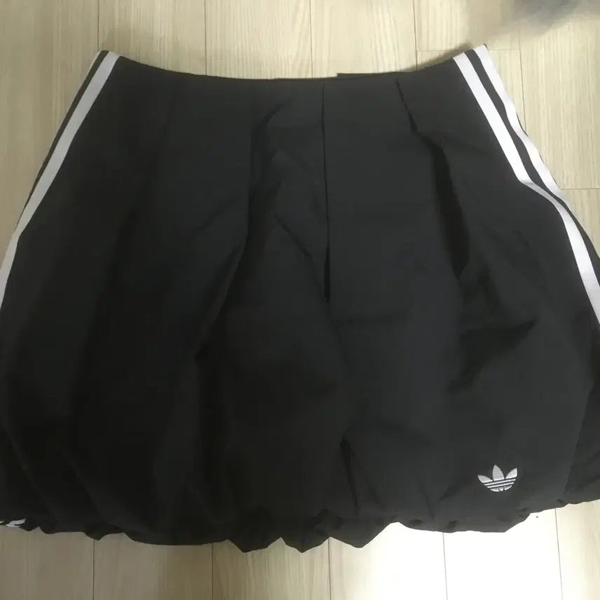[BUNJANG] Adidas Balloon Skirt / 아디다스 벌룬 스커트