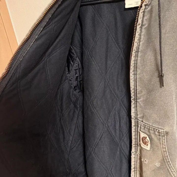 [SOLD OUT] 칼하트 j68 mos ( j130 구형 )