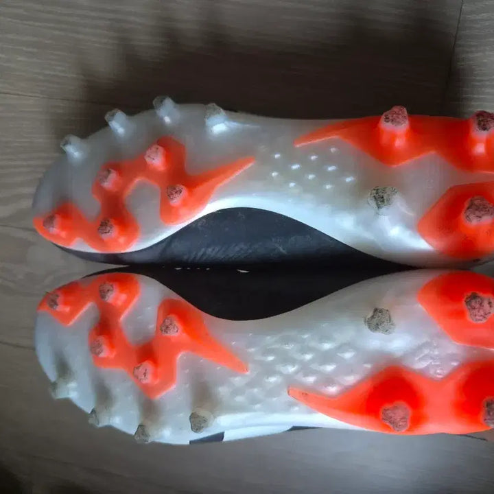 [BUNJANG] Adidas Predator Elite AG Soccer Cleats / 아디다스 프레데터 엘리트 AG 255