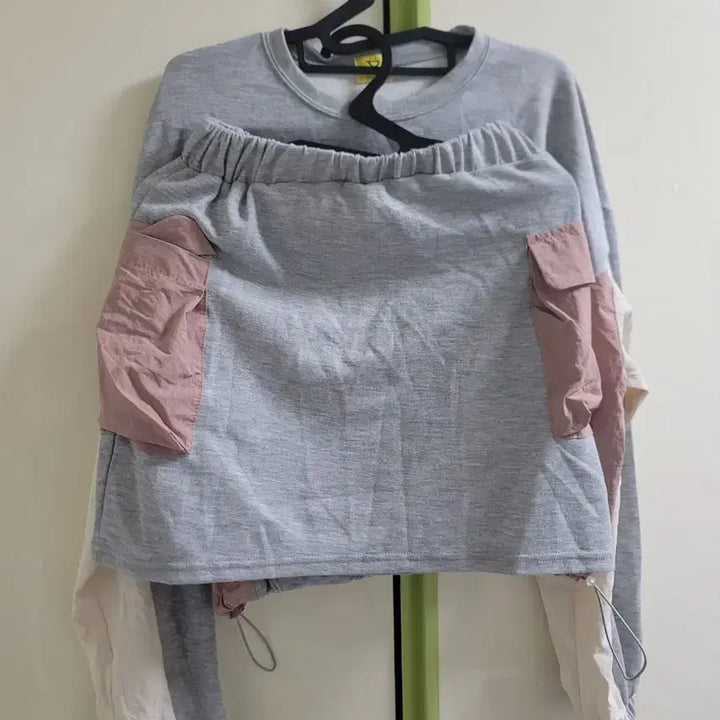 [BUNJANG] Unbranded Gray Pink Color Block Set - Women&