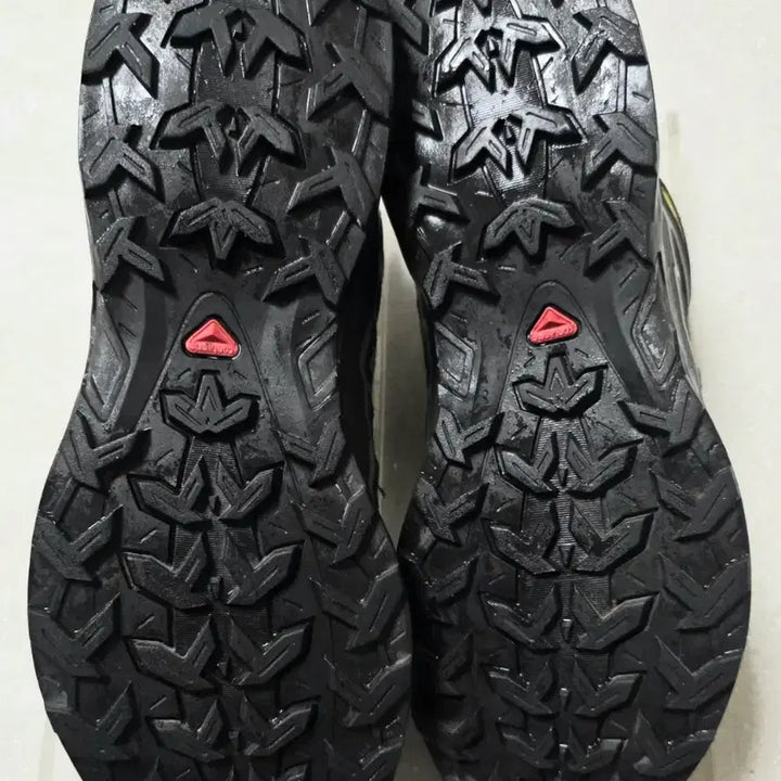 [BUNJANG] Salomon X-ULTRA 2 GTX Hiking Shoes / 살로몬 SALOMON X-ULTRA 2 고어텍스 경등산화 트레킹화 275