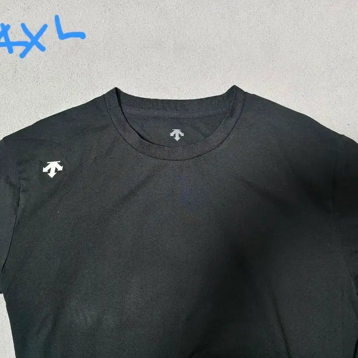 [SOLD OUT] 데상트 블랙 반팔 티셔츠 4XL
