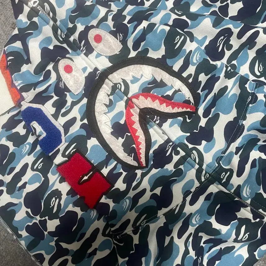 [BUNJANG] BAPE Blue Camo Shark Hoodie Zip-up / 베이프 블루 카모 샤크 후드집업