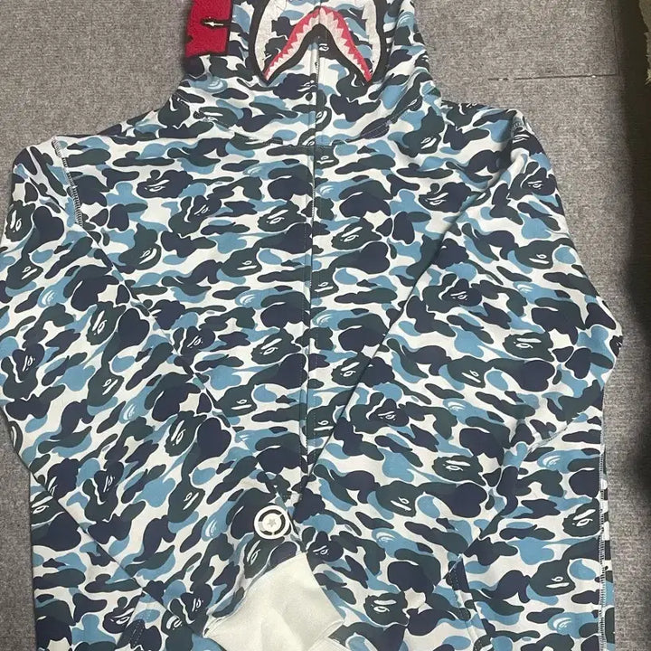 [BUNJANG] BAPE Blue Camo Shark Hoodie Zip-up / 베이프 블루 카모 샤크 후드집업