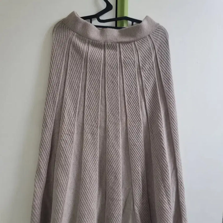 [BUNJANG] Pleated Knit Skirt Beige F / 여성 플리츠 니트 스커트 베이지 F
