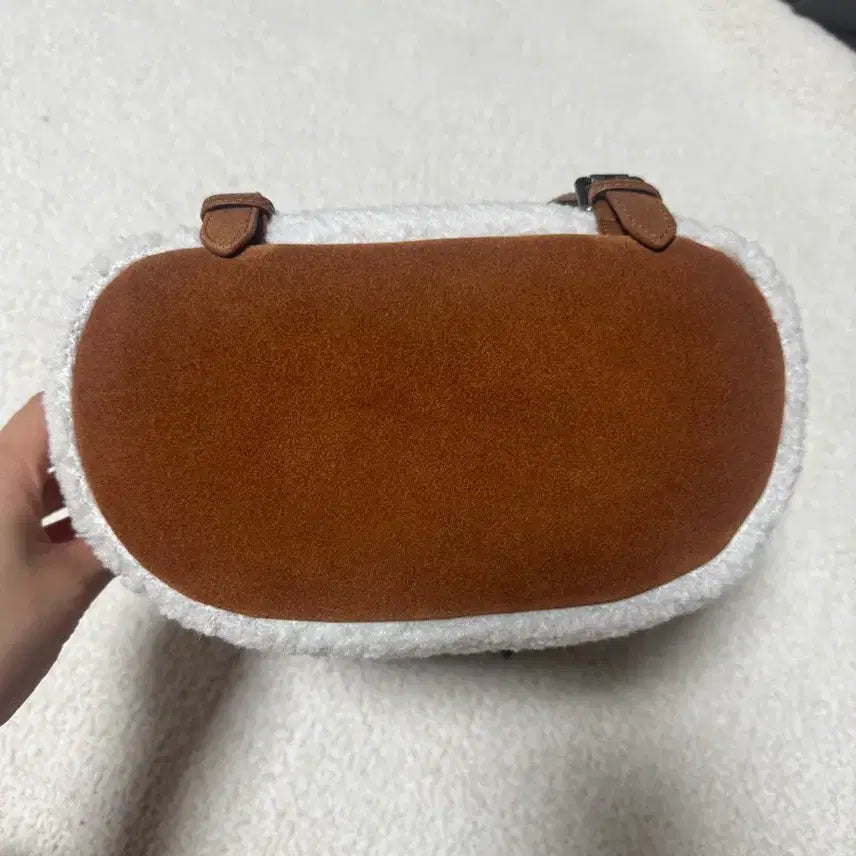 [SOLD OUT] (오늘만이가격)샤넬 빈티지 시어링 스웨이드백팩 깜봉컬렉션