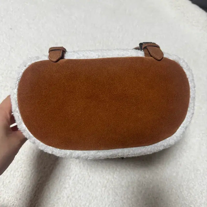 [SOLD OUT] (오늘만이가격)샤넬 빈티지 시어링 스웨이드백팩 깜봉컬렉션