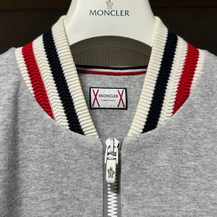 [BUNJANG] Moncler Gamma Blue Embroidered Logo Jacket Gray L / 몽클레어 감마블루 자수 로고 자켓 그레이 L