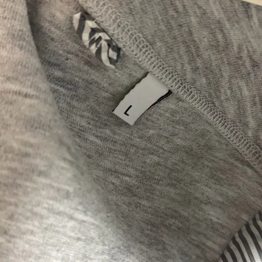 [BUNJANG] Moncler Gamma Blue Embroidered Logo Jacket Gray L / 몽클레어 감마블루 자수 로고 자켓 그레이 L