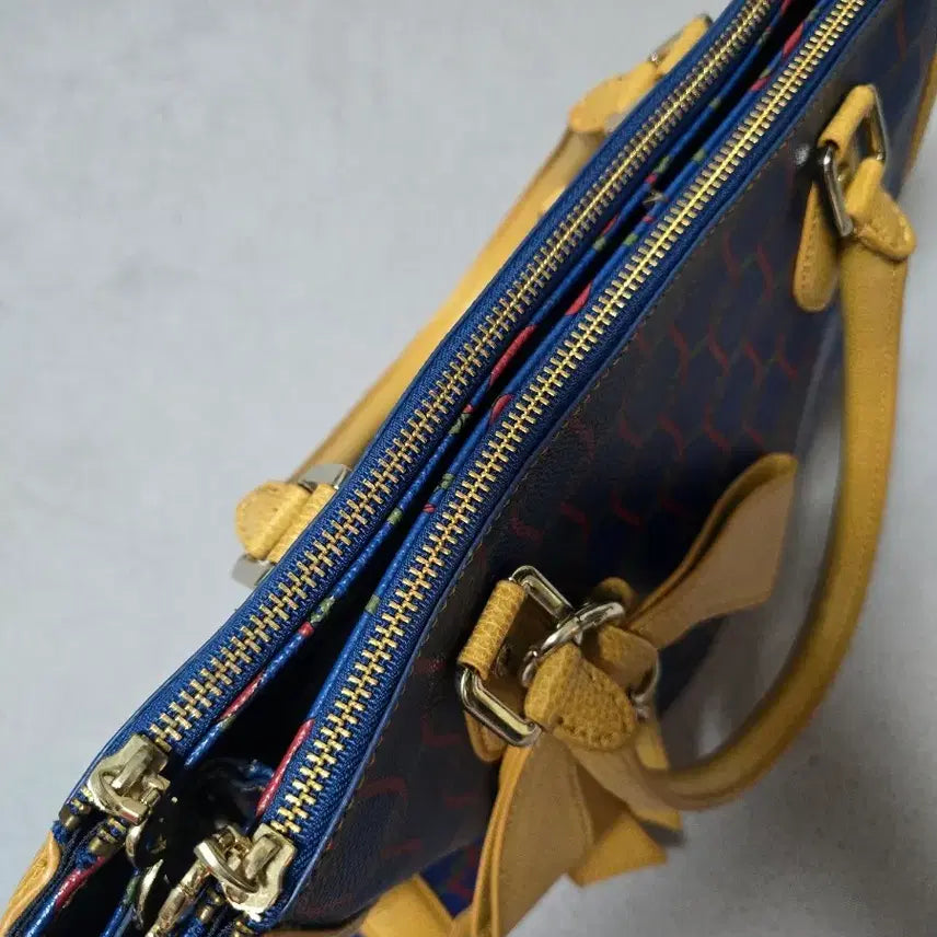 [BUNJANG] Roberta di Camerino Tote Bag with Ribbon Charm / 로베르타 디 카메리노 가방 토트백 리본 참 장식