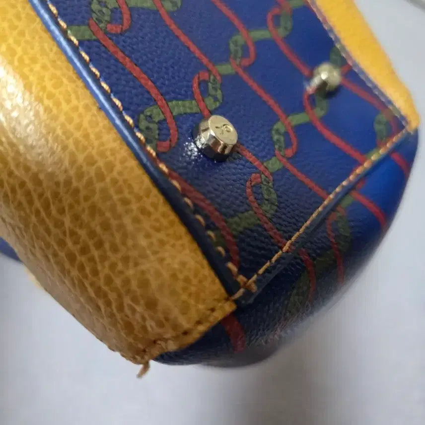 [BUNJANG] Roberta di Camerino Tote Bag with Ribbon Charm / 로베르타 디 카메리노 가방 토트백 리본 참 장식