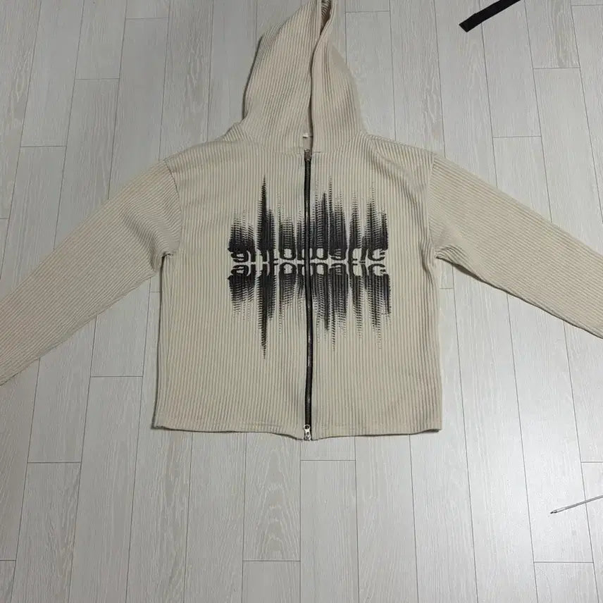 [BUNJANG] Beige Hoodie Zip-up / 베이지 후드 집업 (급처)