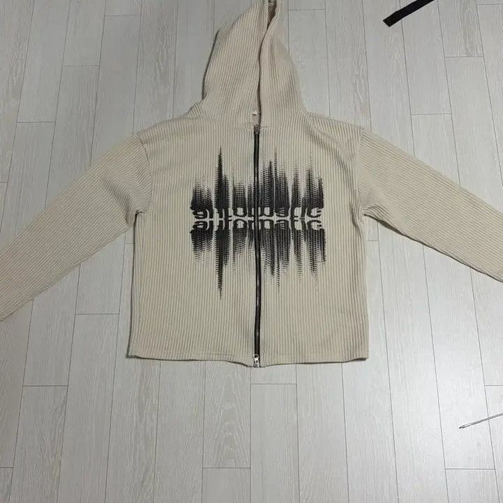 [BUNJANG] Beige Hoodie Zip-up / 베이지 후드 집업 (급처)
