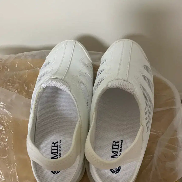 [SOLD OUT] MIR 흰색 간호화 에어쿠션
