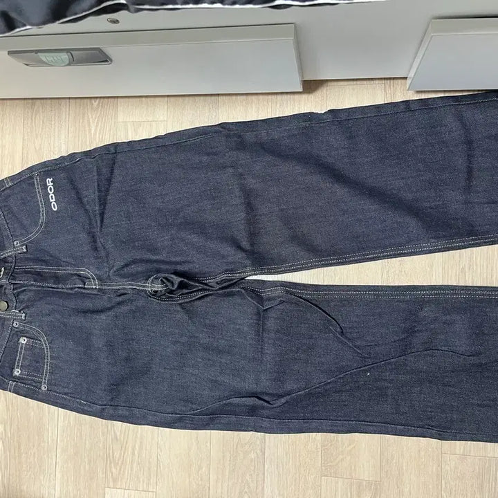 [BUNJANG] ODOR Logo Drop Denim White / 오도어 로고 드랍 데님 화이트