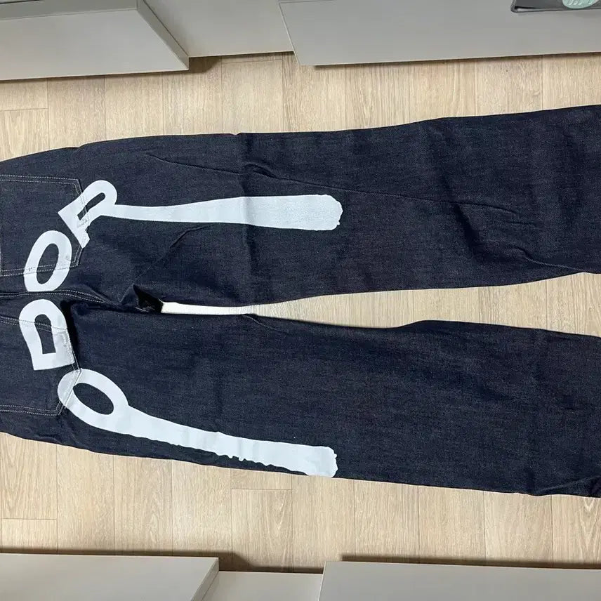 [BUNJANG] ODOR Logo Drop Denim White / 오도어 로고 드랍 데님 화이트