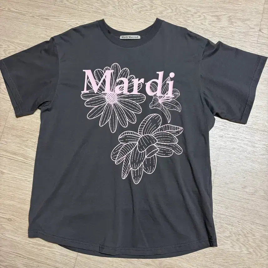 [BUNJANG] Mardi Mercredi Triple Flower Charcoal T-shirt / 마르디 메크르디 TRIPLEFLOWER 반팔 차콜