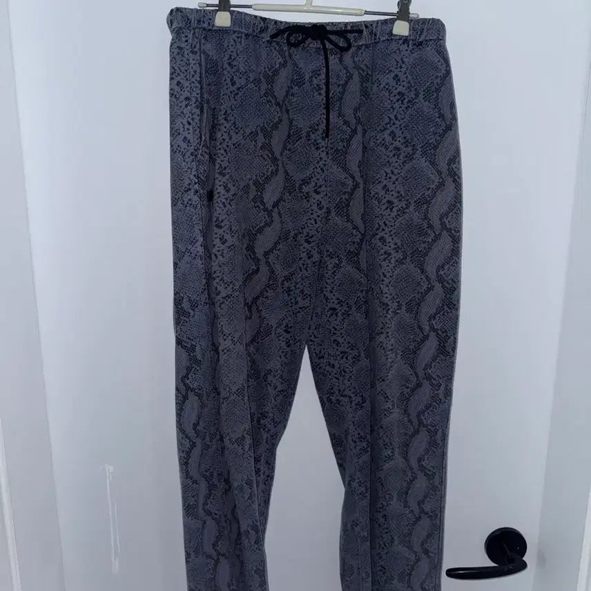 [BUNJANG] Brown Breath Snake Pattern Pants / Brown breath 바지