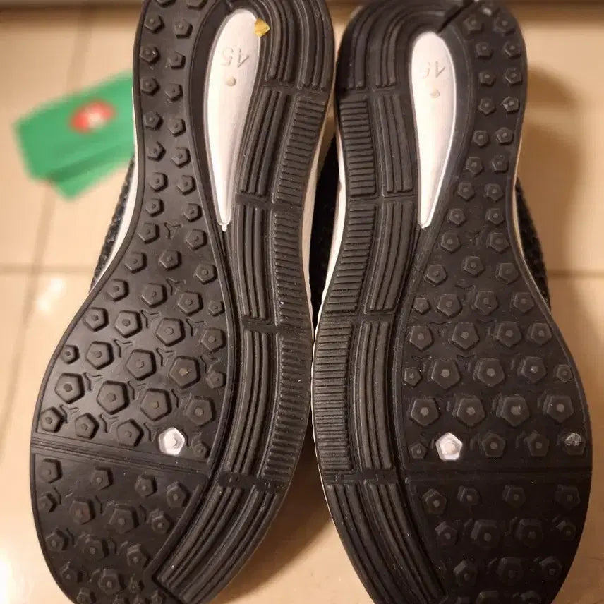 [BUNJANG] Swiss Mobility Black Mesh Slip-on Sneakers / 