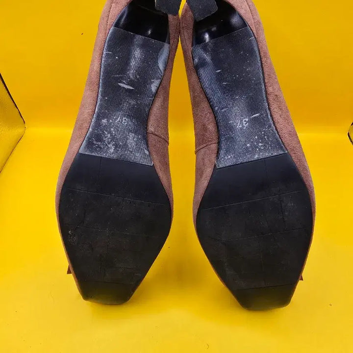 [BUNJANG] Elizabeth Stuart Suede Pumps 240 / 엘리자베스 스튜어트 스웨이드 펌프스 240