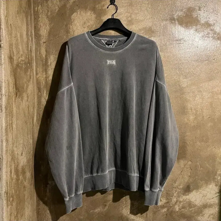 [BUNJANG] Fila Vintage Washed Oversized Sweatshirt / (110) 휠라 빈티지 워싱 오버핏 맨투맨