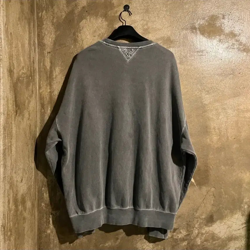 [BUNJANG] Fila Vintage Washed Oversized Sweatshirt / (110) 휠라 빈티지 워싱 오버핏 맨투맨