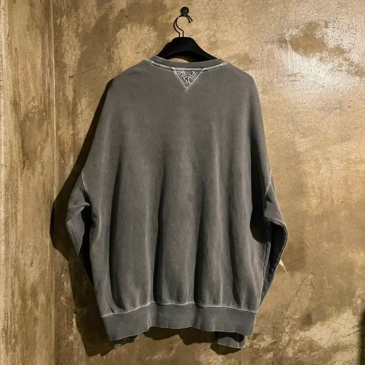 [BUNJANG] Fila Vintage Washed Oversized Sweatshirt / (110) 휠라 빈티지 워싱 오버핏 맨투맨