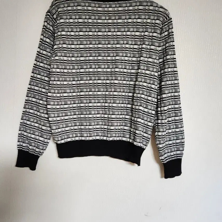 [BUNJANG] Clizy Semi-Crop Knit Cardigan Top / 클리지clizy세미크롭 니트티셔츠 55반~66반